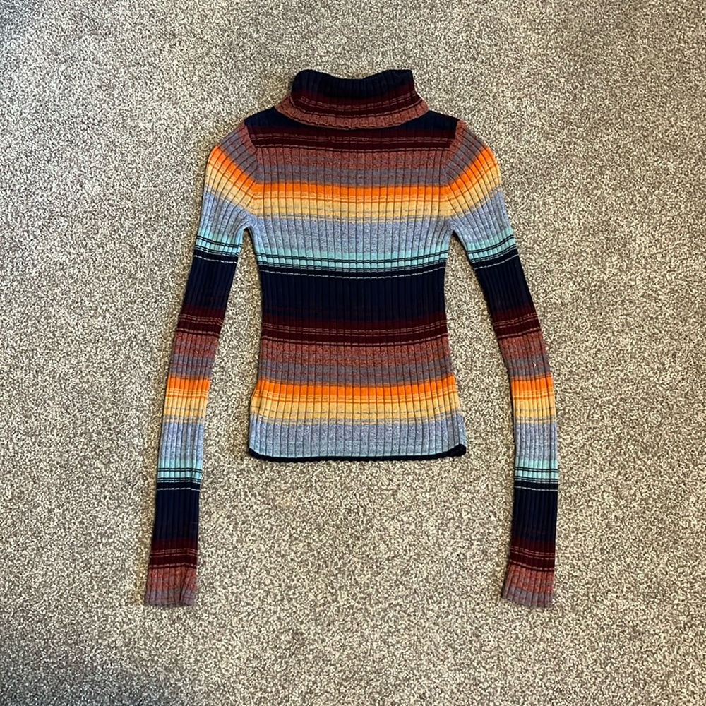 American Eagle multicolored turtle neck striped long sleeve